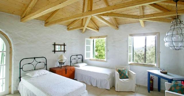 Old-House-And-Guest-House-ROOM-02