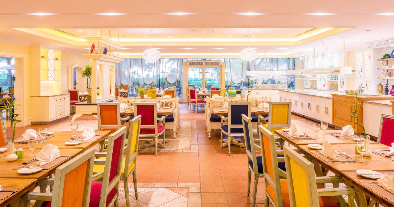 Coral-Beach-RESTAURANT-03