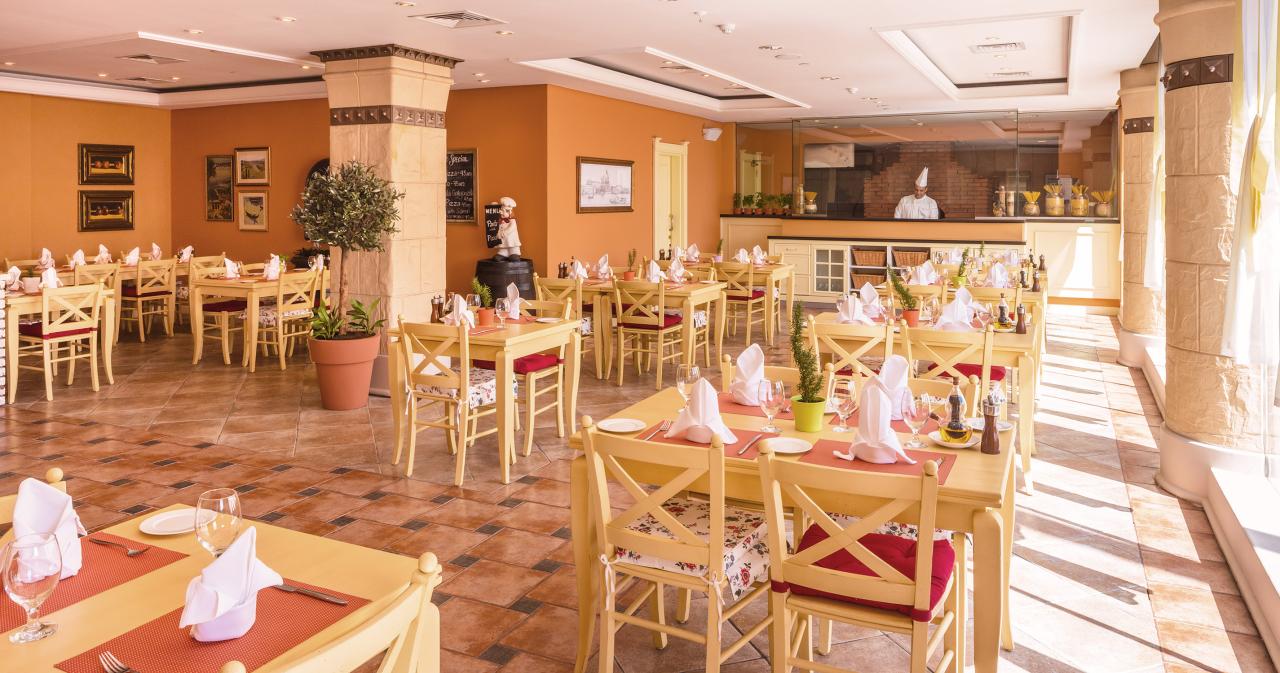 Coral-Beach-RESTAURANT-04