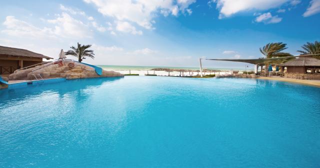 Coral-Beach-POOL-01