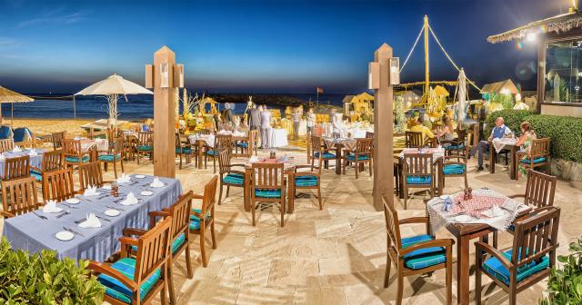 Coral-Beach-RESTAURANT-02