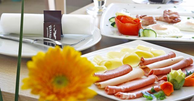 Glaros-Beach-ROOM-SERVICE