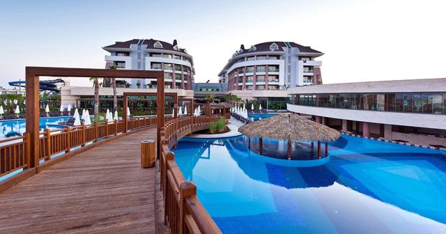Sherwood-Dreams-Resort-EXTERIOR