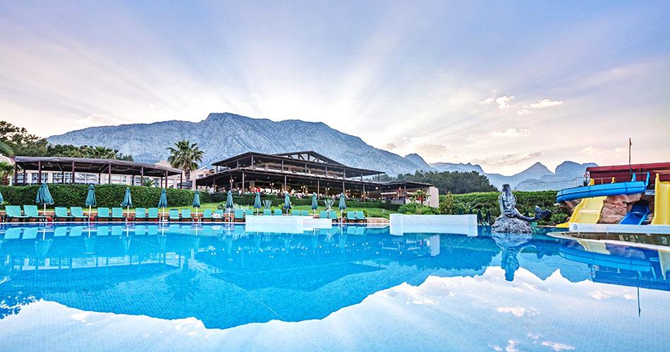 Gypsophila-Club-Marine-POOL-02