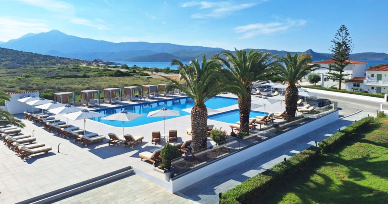 Sirenes Beach Resort