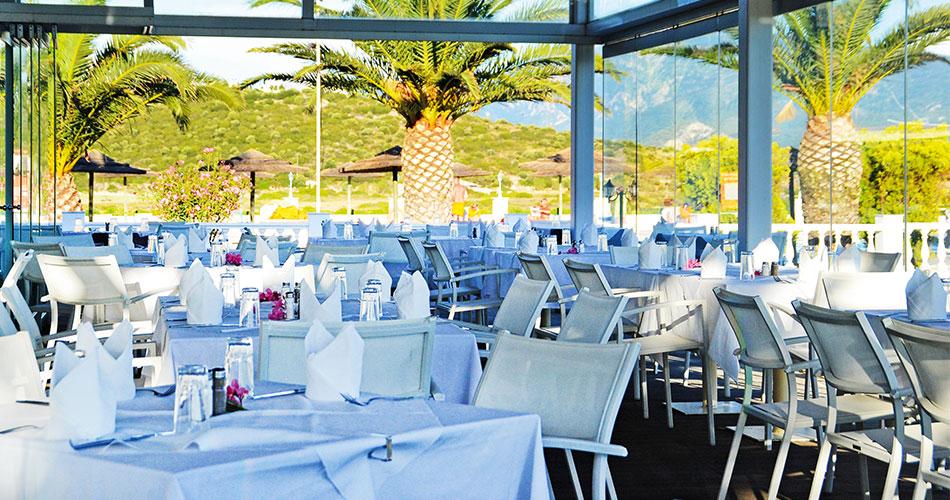 Sirenes-Beach-Resort-MAIN-RESTAURANT-2022