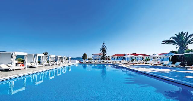 Sirenes-Beach-Resort-2025-POOL
