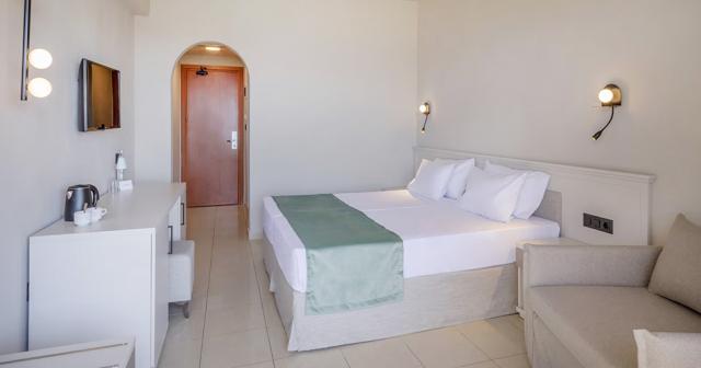 Sol-Cosmopolitan-Rhodes-SUPERIOR-ROOM-2024