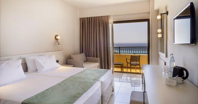 Sol-Cosmopolitan-Rhodes-SUPERIOR-ROOM-SEVIEW-2024