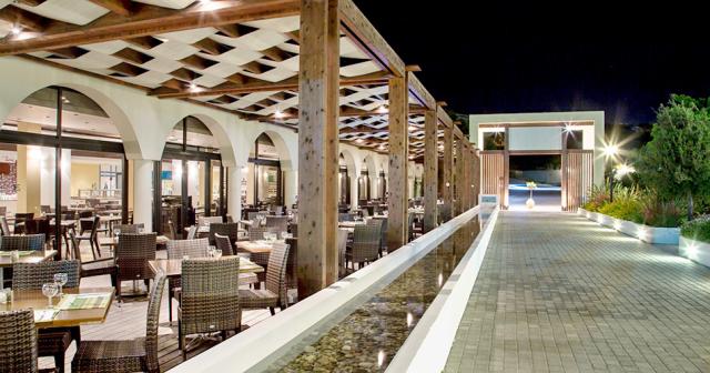 Sol-Cosmopolitan-Rhodes-MAIN-RESTAURANT-OUTDOOR-2024