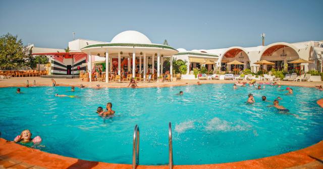 Zodiac-and-Aquapark-POOL-BAR-2025