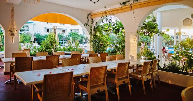 Zodiac-and-Aquapark-RESTAURANT-OUTDOOR-2025-03