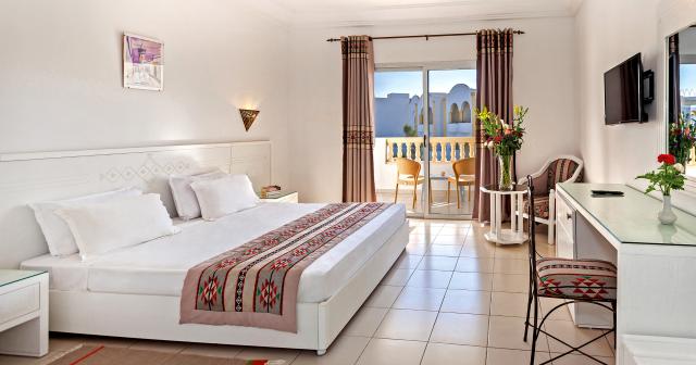 Zodiac-and-Aquapark-ROOM-2025-01