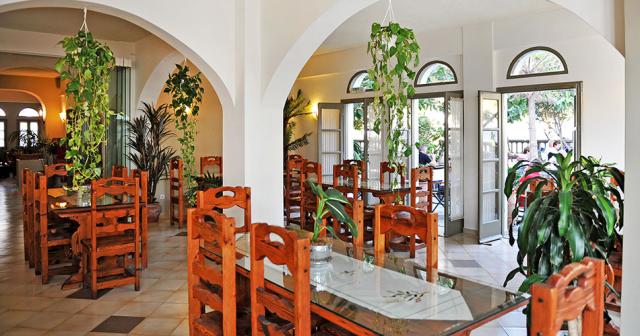 Zephyros-RESTAURANT