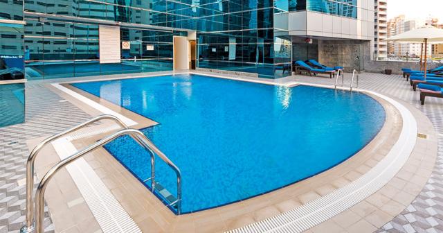 Golden-Tulip-Media-City-POOL