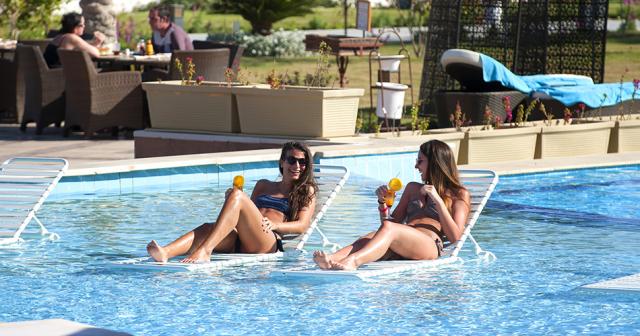 Sunrise-Montemare-Resort-POOL-02