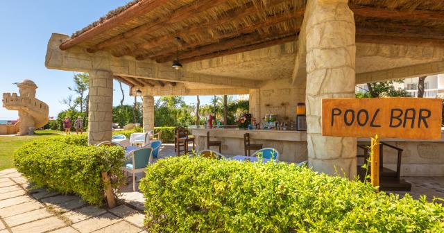 Lella-Baya-POOL-BAR-2025-02