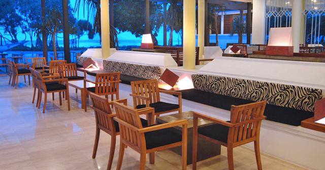 Heritance-Ahungalla-POOL-BAR