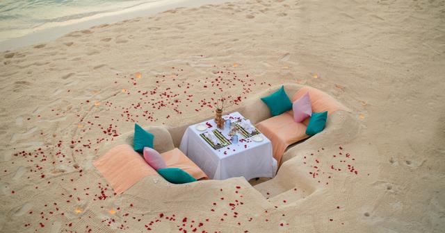 You-and-Me-By-Cocco-BEACH-DINNER-02