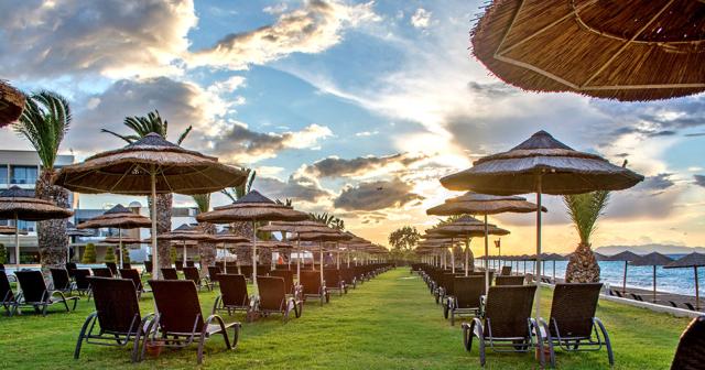 The-Ixian-Grand-and-The-Ixian-All-Suites-BEACH-2022-01