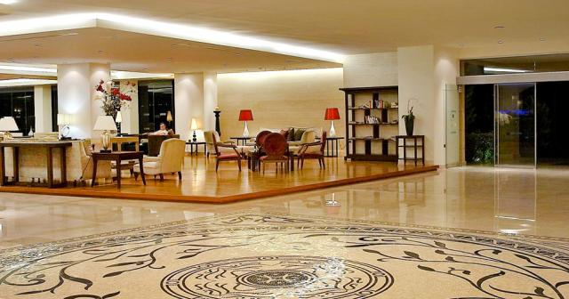 The-Ixian-Grand-and-The-Ixian-All-Suites-LOBBY-2021