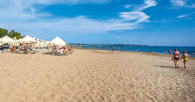 Melas-Holiday-Village-BEACH-02