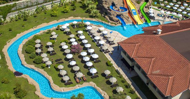 Melas-Holiday-Village-GARDEN