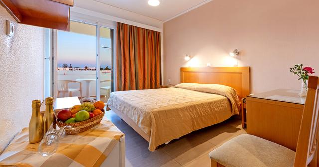 Tropical-Sol-ROOM-2022