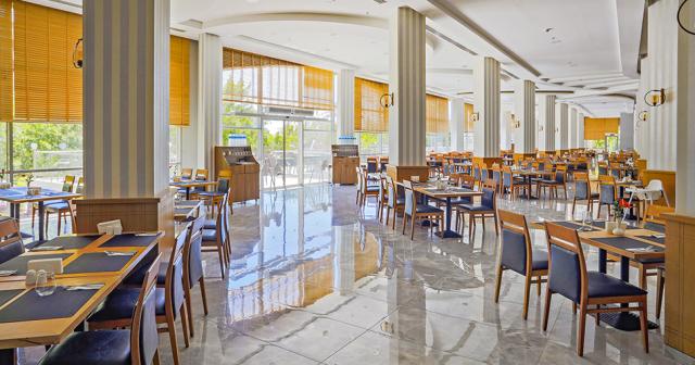 Selectum-Family-Resort-Side-RESTAURANT-2022-01