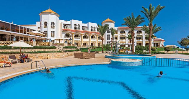 Old-Palace-Resort-2ND-POOL-2023