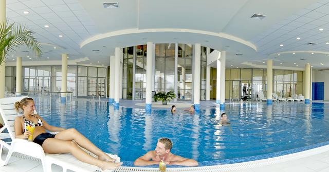 Park-Hotel-Golden-Beach-INDOOR-POOL