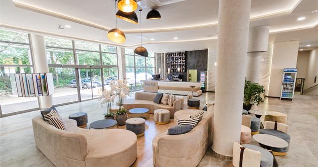 Park-Hotel-Golden-Beach-2025-LOBBY-BAR
