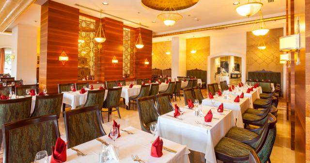 Melas-Lara-RESTAURANT