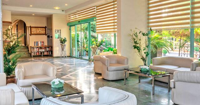 Side-Bay-LOBBY