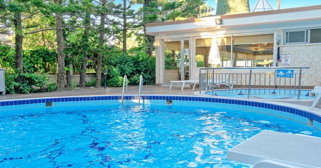 Side-Bay-POOL