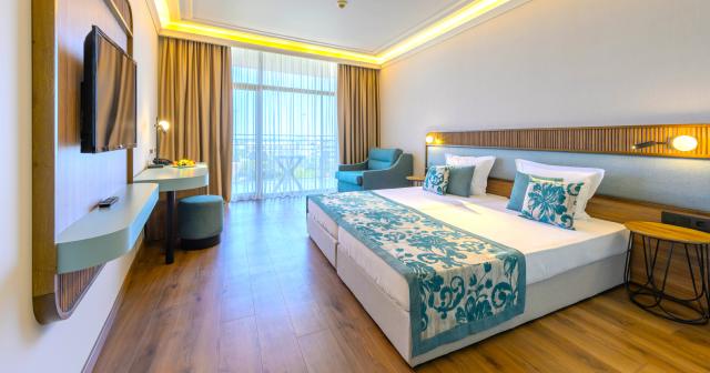 Kristal-ROOM-DELUXE-SEA-SIDE-VIEW-2025