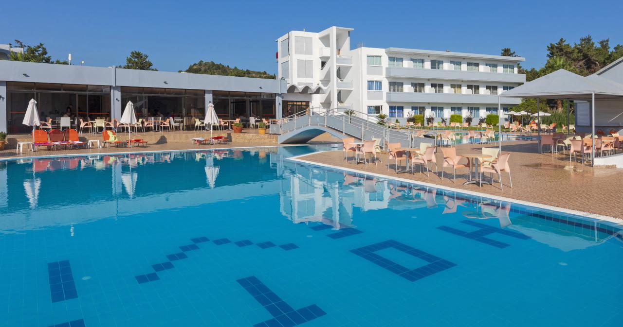 Evi-POOL-BAR-2025-02
