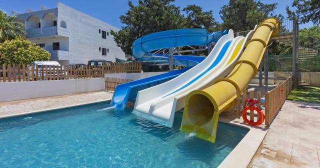 Evi-WATERSLIDES-2025-03