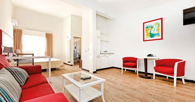 Murdeira-Village-Resort-ROOM-01