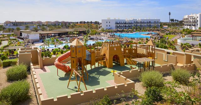 Melia-Dunas-Beach-Resort-and-Spa-OVERVIEW-02