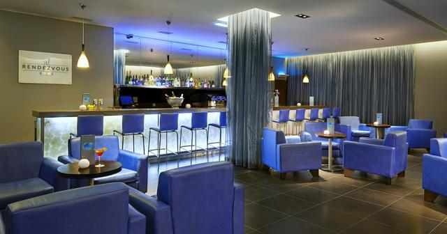 Melia-Dunas-Beach-Resort-and-Spa-BAR