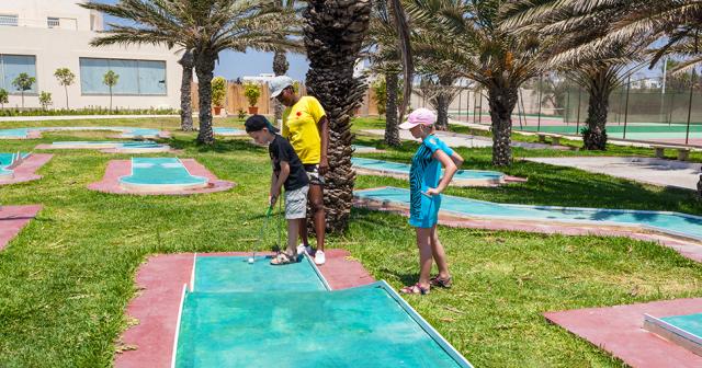 Khayam-Garden-Beach-MINIGOLF