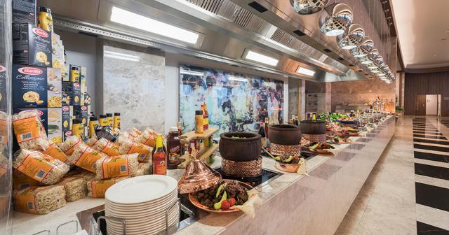 Concorde-Luxury-Resort-BUFFET