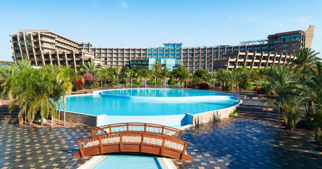 Noahs-Ark-Deluxe-Hotel-and-Spa-BUILDING