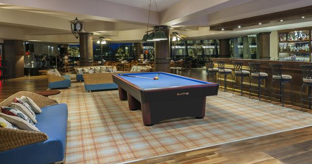 Noahs-Ark-Deluxe-Hotel-and-Spa-ENGLISH-PUB-01