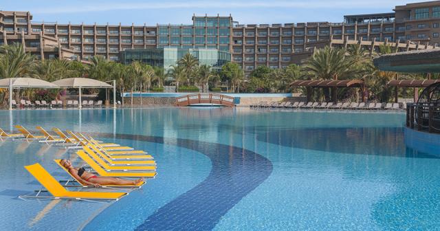Noahs-Ark-Deluxe-Hotel-and-Spa-POOL-2022-01
