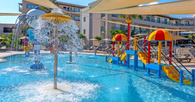 Nana-Golden-Beach-KIDS-POOL