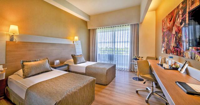 Concorde-De-Luxe-ROOM-2024