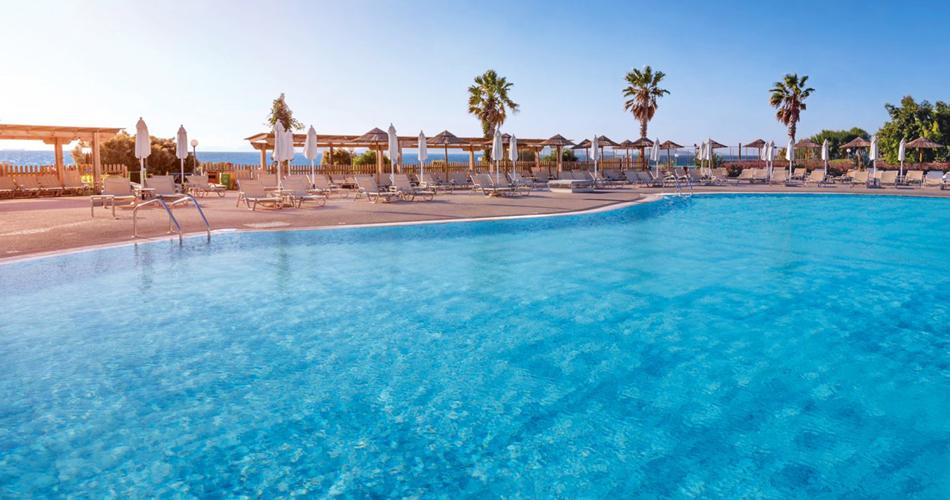Grand-Blue-Beach-AZURE-POOL