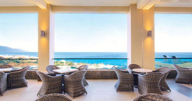 Grand-Blue-Beach-ALLASARNA-BAR-02